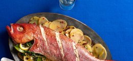Cómo cocinar un pescado al horno de diferentes maneras